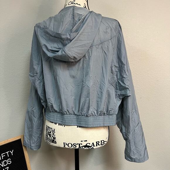 Fabletics, Halle Cropped Hooded Jacket, medium - Picture 6 of 6